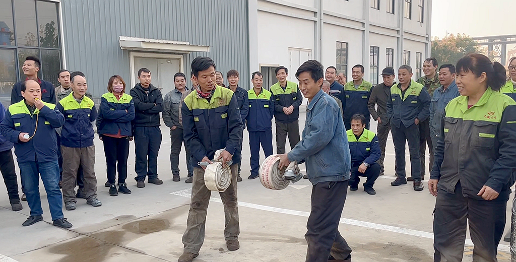 【應(yīng)急演練】消防三人兩帶大比拼，實戰(zhàn)演練爭分秒